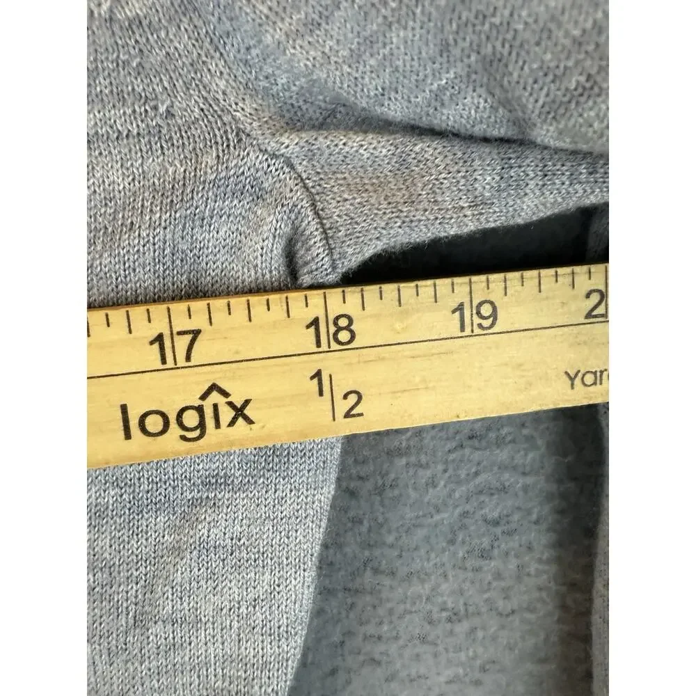 Banana Republic Mens Grey V-Neck Sweater 100% Merino Wool Made In China Size M